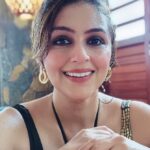 Aarti Chhabria Instagram - Find all the why’s, and how’s that happen around you by going within. Find that peace and silence, allowing your thoughts to pass until they slow down and see the answers emerge. Let your smile not be one that just shows, but the one you feel deep within. Blissful living is being blissful inside first. And a warm water soak with salt crystals works beautifully in dissolving the negativity, stress and a pessimistic mindset. . . . . Aarti’s Blissful Living X Angsana Balaclava, Mauritius . . . . #aartichabria #bathtub #saltwaterbaths #smiling #mauritius #angsana #blackandgold #swimmingcostume #sleeping #deepwithin #spa #luxurytravel #luxurylifestyle #holisticawareness #holisticwellness #holisticwellbeing #holistichealth #detox #healthymind #victoriousmindpower #motivation #beauty #selflove #luxuryhomes #goldswimsuit
