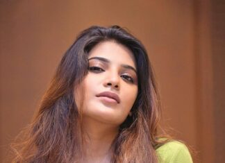 Aathmika Instagram - Sorry heart but I’m listening to brain this time 🧑🏼‍🎤