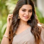 Aathmika Instagram – மஞ்சள் வெயில் மாலையிலே 🌞