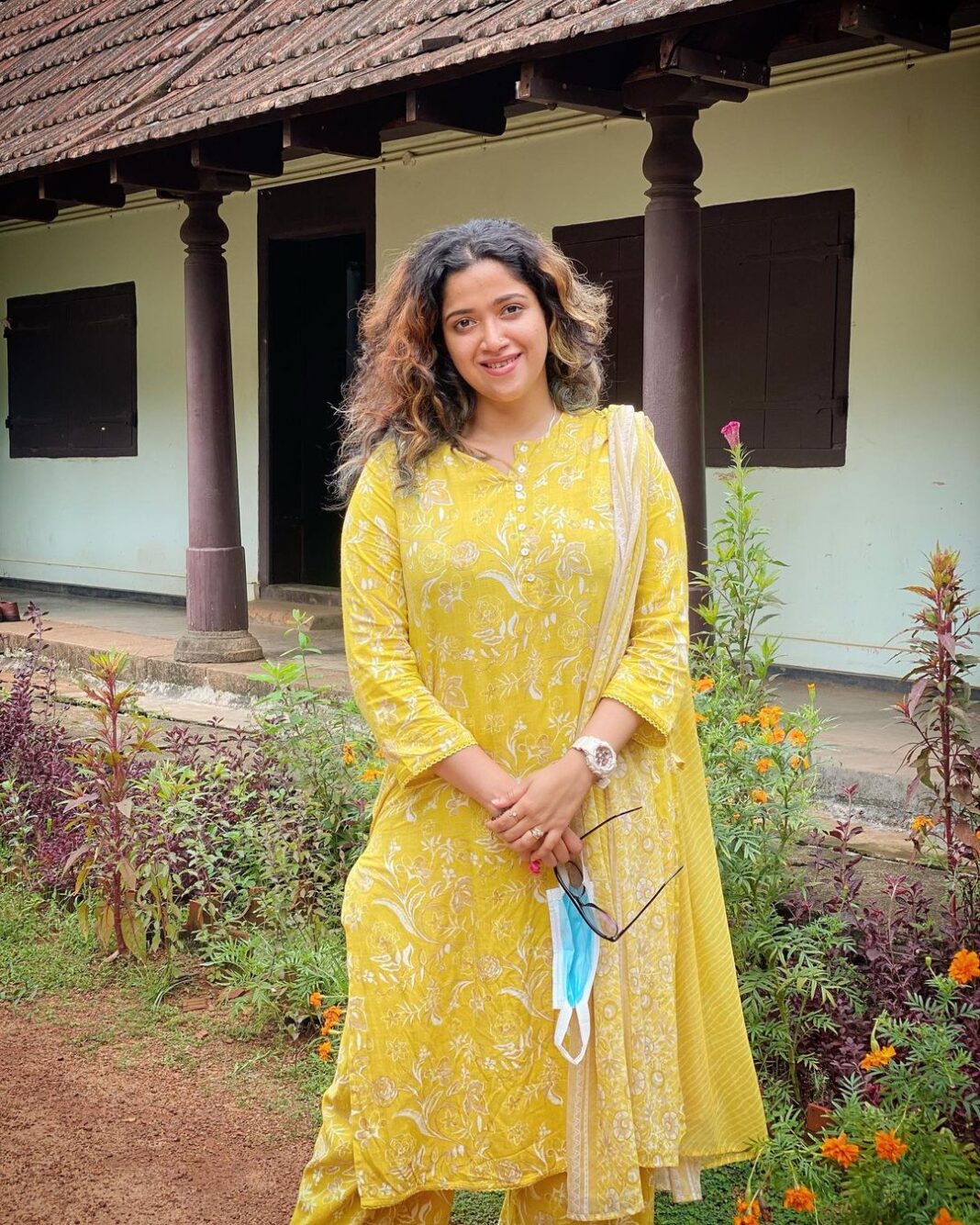 Abhirami Suresh Instagram - It is sad not to love, but it is much sadder not to be able to love..... Courtesy @pappu_and_grandma ♥️