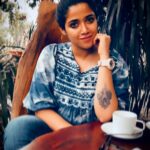 Abhirami Suresh Instagram - My looks are deceptive I’m telling you 😒👯‍♀️😂🤭 . . . #fresstrees #abhiramisuresh #explorepage #explore #liveloveliberate