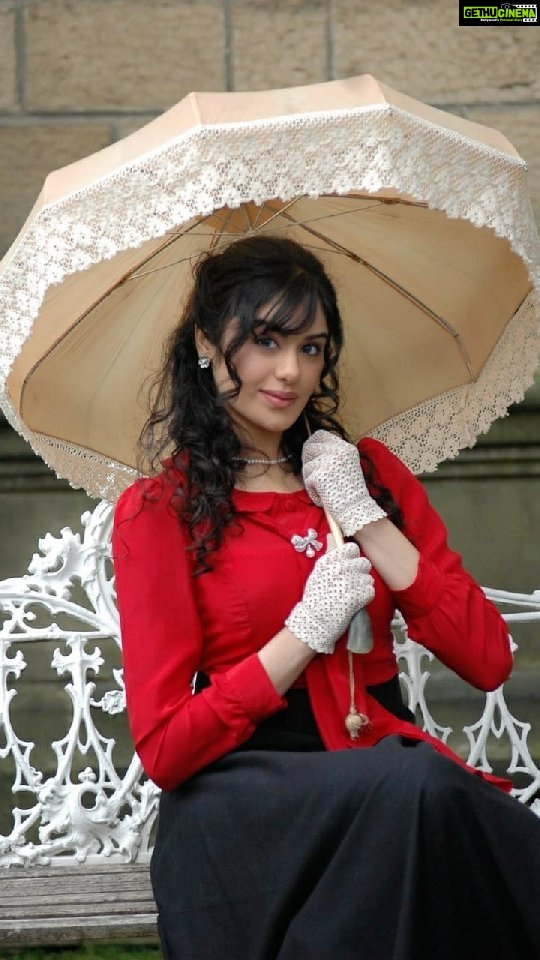 Adah Sharma Instagram - Ask me anything in the comments Happy 102 years to me . Thank u for all the wishes... For making me feel soooo special ❤️❤️❤️ . . A different me in a different lifetime. Visited my house from a hundred years ago (technically a 102 years ago because 1920 to 2022 but hundred sounds better so #100YearsOfAdahSharma #adahsharma . .