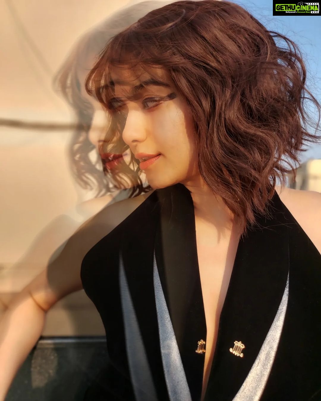 Adah Sharma Instagram - are you CUT OUT for it? ๐ค๐ @gqindia Adah Scissor Heart for GQ , , , Wearing Styled by @juhi.ali Wearing @_umangmehta @charleskeithofficial ๐ช @jagats38 Hmu #StarKidRadhaSharma @adah_ki_radha For @gqindia . . #100YearsOfAdahSharma #adahsharma , , , #ClearlyOnly23percentOfYouSwipeOnMyPosts #MeReadyToCutOutNegativityFromMyLifeheheNextTimeRealKainchi #CutThe๐ฉ