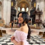 Adah Sharma Instagram – They told me to wait for my turn😅
So when it was my turn count how many I took
The correct count gets some some very delectable gifts from Radha Sharma @adah_ki_radha 
.
.
Hair @snehal_uk 
Vid @glitch_buddha
#londontourism #100YearsOfAdahSharma #adahsharma