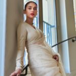 Aditi Rao Hydari Instagram – My ammaamma would be proud ♥️
Simplicity and tradition in my favourite @sabyasachiofficial 

Styling @sanamratansi 
HMU @eltonjfernandez 
Managed by @ssubberman
Agency @fetch_india 
Shot by @eastmancolourr 
#cannes2022 #ARHxCANNES
@vivo_india #mylifeisamovie #vivoatCannes Cannes Film Festival 2022