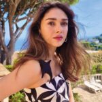 Aditi Rao Hydari Instagram – 🖤🤍

#MyLifelsAMovie
#vivoX80Series
#vivoAtCannes
#cannes2022
#ARHxCANNES
@vivo_india Cannes Film Festival 2022