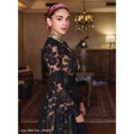 Aditi Rao Hydari Instagram - With my heart set in India my dreams take flight across the world✨🖤 @vivo_india Dress and jewellery @sabyasachiofficial Heels @ysl Styling @sanamratansi HMU @eltonjfernandez Managed by @ssubberman Agency @fetch_india Shot by @eastmancolourr #cannes2022 #ARHxCANNES #mylifeisamovie #vivoatcannes