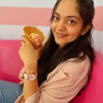 Ahana Kumar Instagram - Heyy You🍦 Pink is the new Black with @danielwellington 💕🖤 In Love with the new Mother Of Pearl watch from the amazing new collection. Love the tinted rouge color , and it’s such a perfect everyday piece 😍💕💫 Get yours now from the website at 15% off with my code DWXAHAANA 💕 #ad #danielwellington #newlaunch 💫