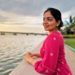 Ahana Kumar Instagram – just another happy pink day , watching a glorious sunset 💕

wearing current fav dress from @jugalbandhi 🌸 Kochi, India