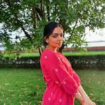 Ahana Kumar Instagram – just another happy pink day , watching a glorious sunset 💕

wearing current fav dress from @jugalbandhi 🌸 Kochi, India