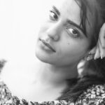 Aishwarya Rajesh Instagram – Black & White love ❤️ 
clicks @johan_sathyadas