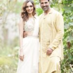 Akshay Kumar Instagram - I know the wait for your debut has been a long one, but you managed it just like a Princess with utmost poise and dignity. Now it’s almost time…Happy birthday @manushi_chhillar, wishing you all the happiness in life.