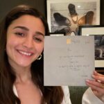 Alia Bhatt Instagram – Jan – April ISL ( In Selfie Life ) ✌️