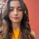 Alia Bhatt Instagram - Jan - April ISL ( In Selfie Life ) ✌️