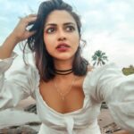 Amala Paul Instagram – I’m a magnet for positivity, abundance and blessings! 💫

#retrospection #soulmusings #manifestations #moonchild #inmyowncompany W GOA