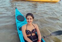 Amala Paul Instagram - Row row row your worries away on a sunny day! 🌞 🏖️ #kayak #backwaters #waterbaby #rowrowrowyourkayak