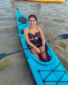 Amala Paul Instagram - Row row row your worries away on a sunny day! 🌞 🏖️ #kayak #backwaters #waterbaby #rowrowrowyourkayak