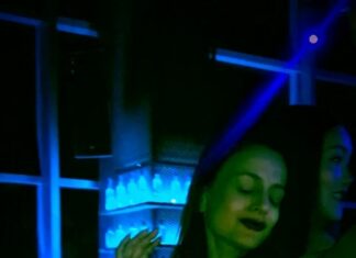 Ameesha Patel Instagram - Some evenings are simply spectacular… and sooooo memorable👠👠💋🧿🧿💃💃💃💃🪩🪩🪩🪩