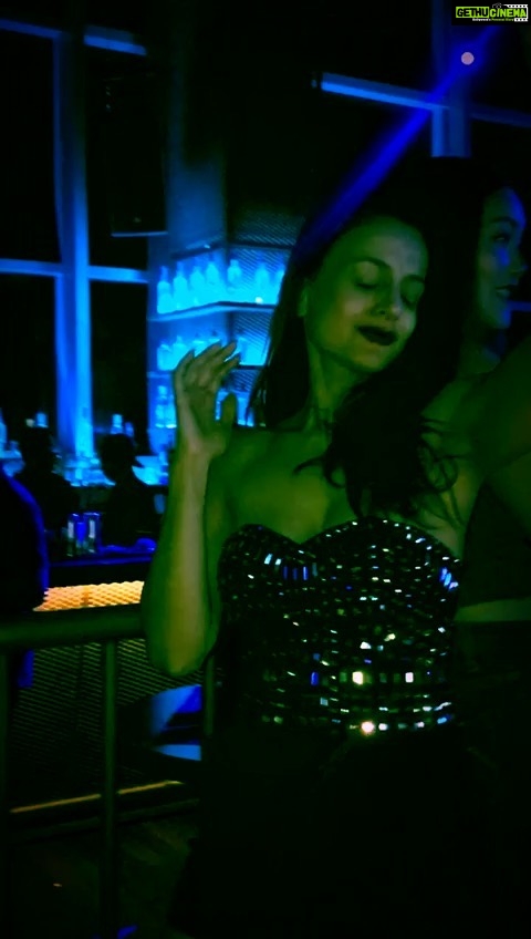 Ameesha Patel Instagram - Some evenings are simply spectacular… and sooooo memorable👠👠💋🧿🧿💃💃💃💃🪩🪩🪩🪩