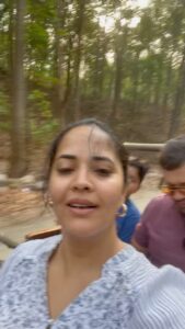 Anasuya Bharadwaj Instagram - Jumanji feels!! 🌳🌴 #EnjoyEnjami ✌🏻🧿