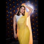 Anasuya Bharadwaj Instagram - Sunshine to the square inch ☀️🌻 For #Jabardast #tonyt Outfit & Styling : @gaurinaidu ⭐️ PC: @verendar_photography 🐝