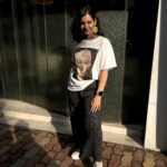 Angana Roy Instagram – “Marilyn on my mind.”

📸 @___sagardweepdeb___ 💫

Earrings by @abeoindia_official

#sunnyday #sunshinepictureoftheday
#marilyn #saturdaymood #saturdayvibes #sunshinestate #summerstyle #kolkatagram #reebok #sneakers #sneakergirl #streetstyle #streetfashion #streetwear #fashionista #sunshineearrings Ballygunge