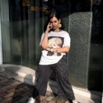 Angana Roy Instagram - "Marilyn on my mind." 📸 @___sagardweepdeb___ 💫 Earrings by @abeoindia_official #sunnyday #sunshinepictureoftheday #marilyn #saturdaymood #saturdayvibes #sunshinestate #summerstyle #kolkatagram #reebok #sneakers #sneakergirl #streetstyle #streetfashion #streetwear #fashionista #sunshineearrings Ballygunge