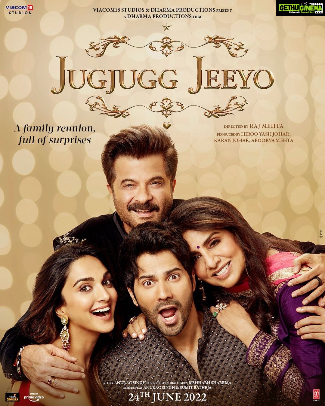 Anil Kapoor Instagram - Surprises aise jo aap ko bolne mein majboor karde - ‘JHAKASSSSS’!😎 Get ready to unveil this big family reunion with the #JJJTrailer tomorrow at 3pm! #JugJuggJeeyo releasing in cinemas on 24th June. @karanjohar @apoorva1972 @ajit_andhare @neetu54 @varundvn @kiaraaliaadvani @manieshpaul @mostlysane @raj_a_mehta @rishiwrites @dharmamovies @viacom18studios @tseries.official