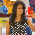 Anju Kurian Instagram - I’m actually not taking a mirror selfie. I’m just showing you my new hair cut 💇‍♀️🙈! . . . . #selfie #mirrorselfie #postoftheday #eveningvibes #newhaircut #styling #newseason #newchanges #mammalovesmammosi #instadaily #todayspost #eveningwear #loveyouall #instastyle #dailylook #fridaymood Kerala