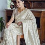 Anju Kurian Instagram – Me and my never ending saree vibes 🤍✨🙈.

 
Photography : @pournami_mukesh_photography 

Styling : @joe_elize_joy 

MUA : @amal_ajithkumar 

Jewellery : Tanishq, edappally 
@tanishqjewellery 

Costume: @pastelsdesignstudio 

Location : @wudapple 

Styling assistant : @sanliya_sabu 

#feelingmyself #sareelove #traditionalwear #sareestyle #keraladiaries #gooddays #photoshoot #instalove #ootd #lovewins #newday #gratefulheart❤️ #xoxo