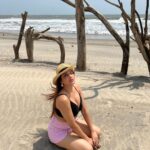 Antara Biswas Instagram - Soak Up The Sun ☀️…. #goa #beach #vacay #mode #lovingit Morjim beach Goa