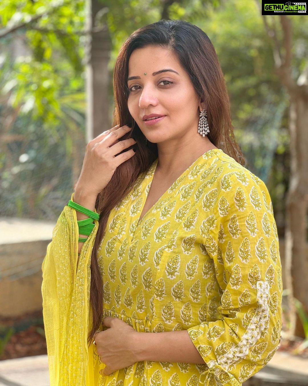 Antara Biswas Instagram - 💛💛💛💛… THE LESS I NEEDED … THE BETTER I FELT ….