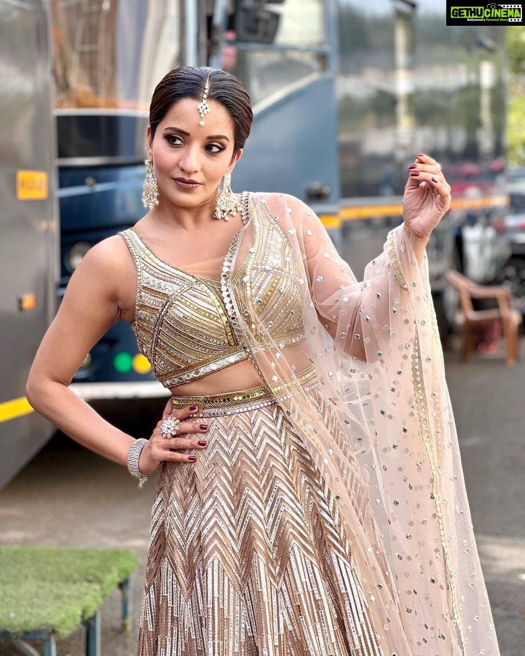 Antara Biswas Instagram - Another Day… Another Chance To Sparkle ✨… Styled By: @harshalds @riddhirgandhi Assisted by : @ariha_shah Mua: @sachinmakeupartist1 Hairstyling: @shab_qureshi786 📸: @deepakpathak663