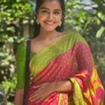 Anupama Parameswaran Instagram – Happy Sunday ♥️ 
#ammasaree and #achaclick 

Thanks @parameswaranerekkath and @sunithaparameswaran75 ♥️