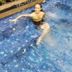 Anupriya Kapoor Instagram – 🌈🧜‍♀️💫

.
.
.

#waterbaby #poolvibes #summervibes #relax #cooltime