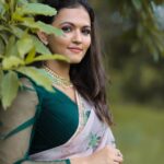 Aparna Das Instagram - ✨✨ Here we start @priyanottathilanu_movie promotions 😍 . Photography @rajeevanfrancis Styling @style_withandriya @andriya_nunez Mua @zara___makeover Saree @tj.designers Blouse @acornfashionlines