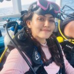 Aparna Das Instagram – Right before we jumped 12 meters under the ocean. 🌊
#scubadiving #maldives #bestfeeling
Travel partner @budgetholidayz