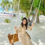 Aparna Das Instagram - Sand between my toes and sunburn on my nose. 🌊 Dress @gaia.net.in Styling @style_withandriya @andriya_nunez Travel partner @budgetholidayz . . #maldives #travel #maldivesislands #visitmaldives #beach #maldivesresorts #travelphotography #nature #travelgram #ocean #maldiveslovers #paradise #sea #vacation #sunset #love #maldivesisland #beautifulmaldives #photography #holiday #maldivestrip #indianocean #island #travelblogger #maldivesbeach #islandlife #instagood #ig #maldivesparadise #beachlife #maldives #beach