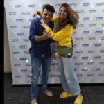 Archana Instagram – So in #worldlaughterday @amitandon17 @radiocityindia studio …. me commenting on #standupcomedy & he kn us #radiojockey #rj 🤪😜🙃😁🤭😬😆🤣😂
.
.
.
 #laughter #amittandon #laugh #laughter #love #delhi #mumbai #standup #radio #wow #sogood #❤️ Radio City