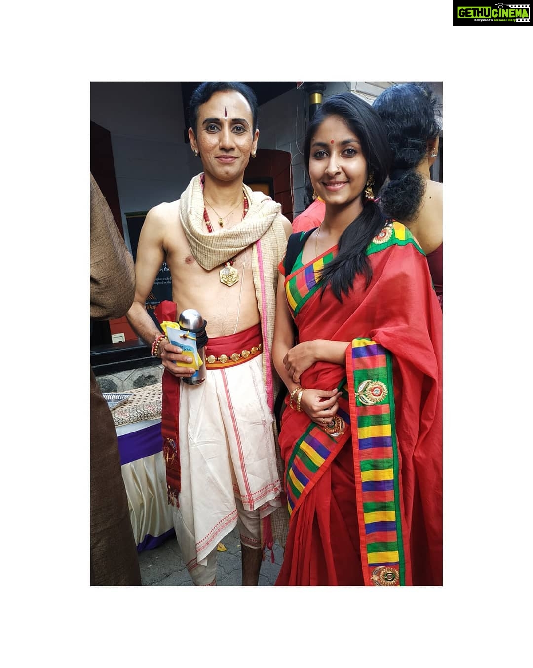 Archana Jois Instagram - Day 4 of Natya kala conference Theme - Hues of Agni #nkc #nkc2019 #nirikshana #agni #fire #red #5elements #dance #art #learn #pose #click #chennai #margazhi #december #nomakeup #nofilters #krishnaganasabha Krishna Gana Sabha