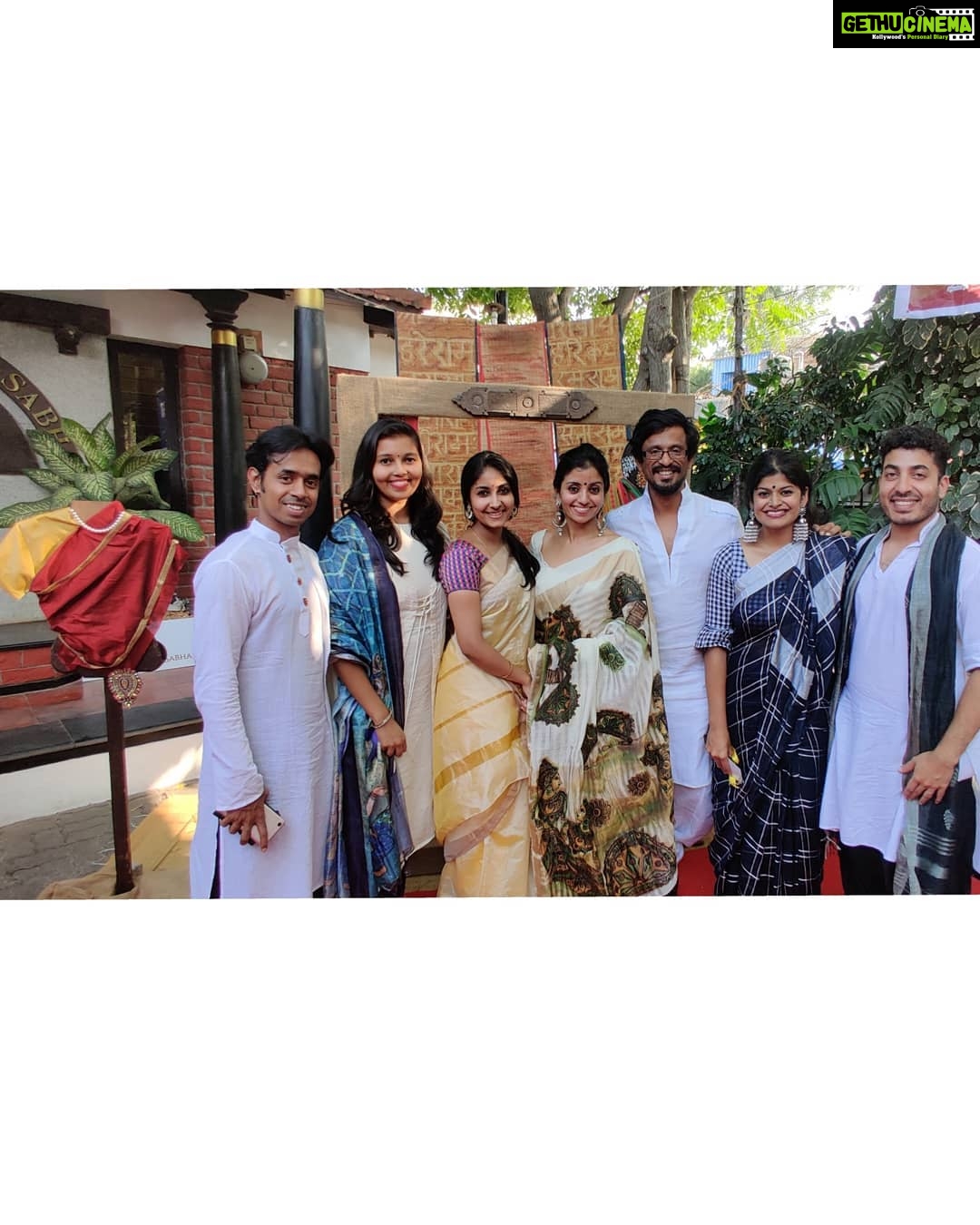 Archana Jois Instagram - Day 3 of natya kala conference. Theme - Images of vayu #nkc #nkc2019 #nirikshana #vayu #breeze #air #5elements #dance #art #learn #pose #click #chennai #margazhi #december #nomakeup #nofilters #krishnaganasabha Krishna Gana Sabha
