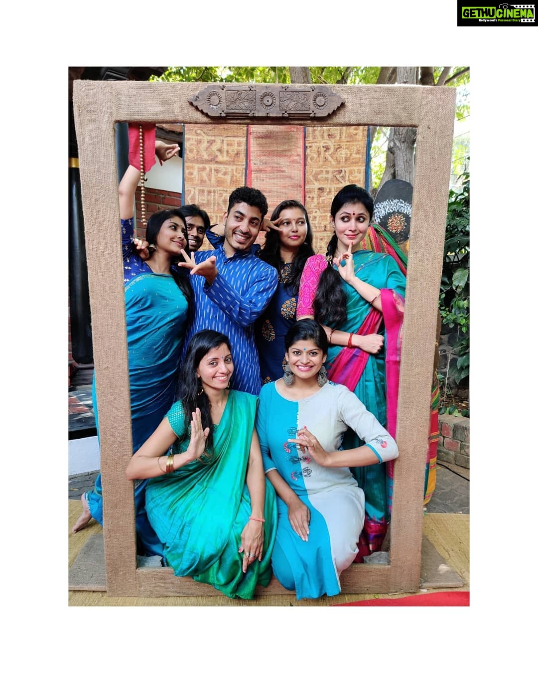 Archana Jois Instagram - Natya kala conference, Day 2. Theme - depths of jal #nkc #nkc2019 #nirikshana #jal #water #blue #5elements #dance #art #learn #pose #click #chennai #margazhi #december #nomakeup #nofilters #intheframe #framed Krishna Gana Sabha