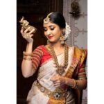 Archana Jois Instagram - MUA : @makeoverbysamridhi_ram Pc : @weddingraja Jewellery : @lotus_silver_jewellery