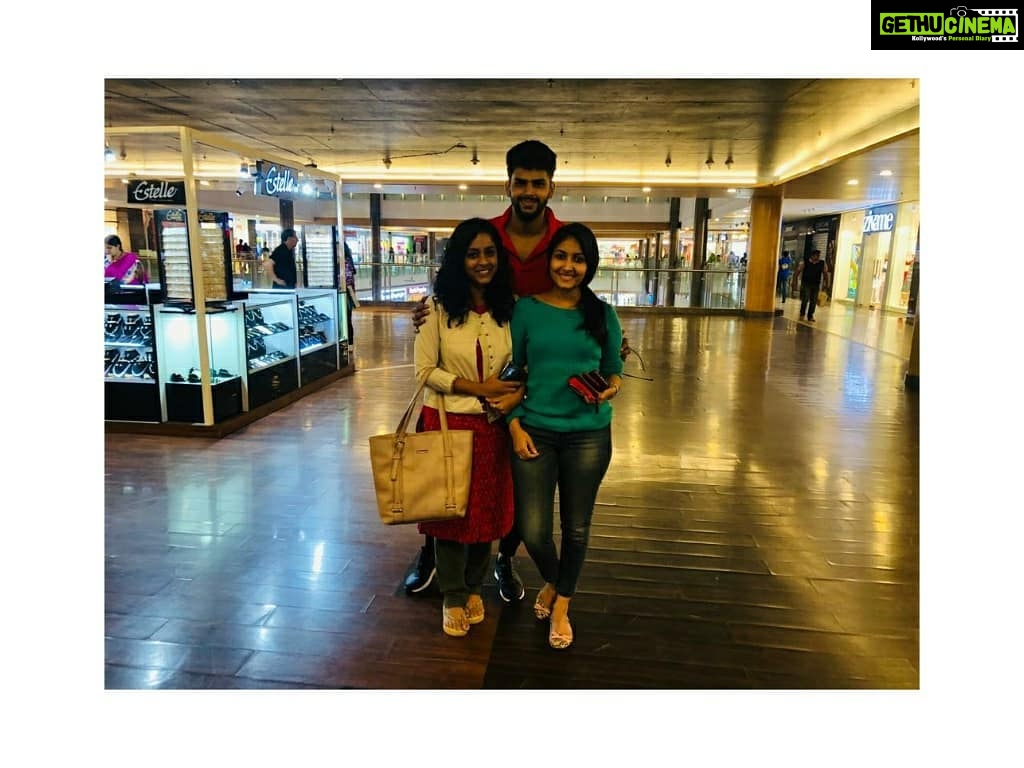 Archana Jois Instagram - I'd like to call this a long distance friendship although we live in the same city 💫😊 #friends #longdistancefriendship