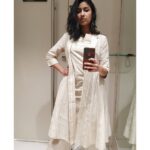 Archana Jois Instagram – I owned it for a MINUTE!

When it’s over priced, try it in fitting room, pose, click pictures and put it on Instagram like a boss 😎
How many of you do this, comment below 😄😄👇 #fittingroom
#trialroom
#fittingroomsecrets
#notworththemoney #overpriced