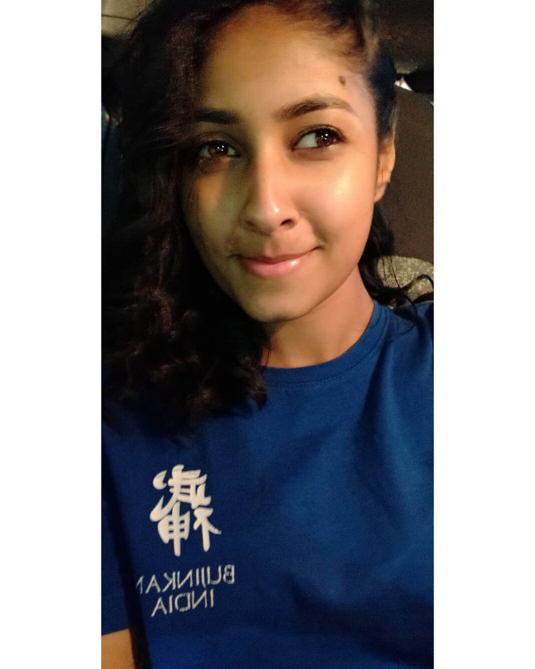 Archana Jois Instagram - Spamming because my skin is amazingly beautifully glowing ! ✨✨✨ #noedit #nofilter #nomakeup #spam #random #selfie #timepass #flawlessskin