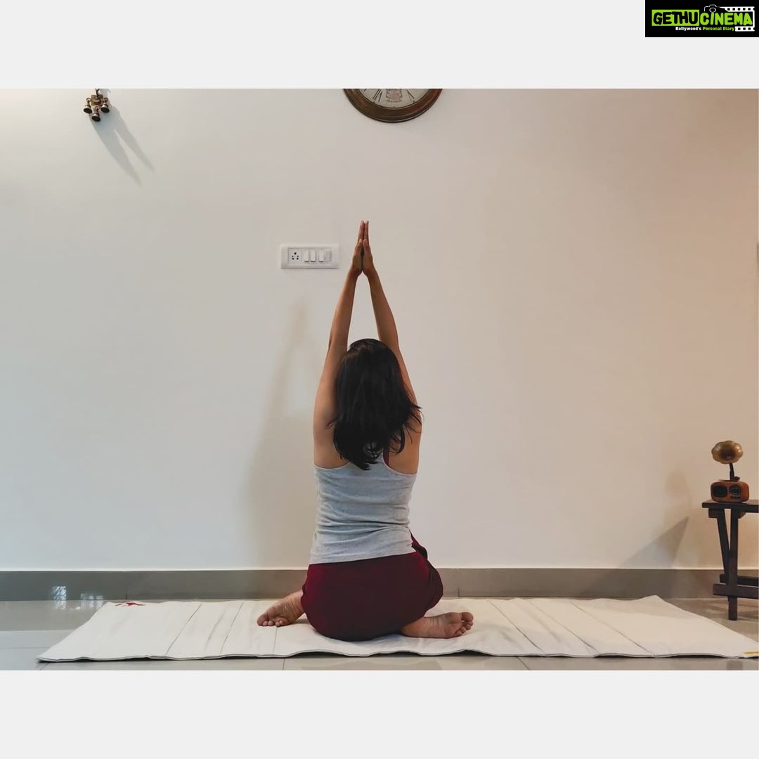 Archana Jois Instagram - I had a very satisfying yogābhyāsa today! . Want to know why? . 🧘🏻♀️Mats play an essential part in everyday fitness routine. Most popular ones that we see today are made of PVC. But do we realise how harmful it is for one's health and to the planet at large? 🧘🏻It is time and an absolute necessity to make the switch from PVC to eco-friendly cotton mats. 🧘🏻♀️Im using COTTON YUG's SADHANA COTTON MAT and loving the experience! It is sweat absorbent, has anti slippery grip & breathable surface. Also what if I told you it is machine washable! You can easily roll/fold and carry your mat anywhere without being clumsy! Ditch your PVC and switch to cotton mat today. You can order yours from their website ( @cottonyug_ ), Amazon & Flipkart. Most importantly here's my personalized discount for you! Use this code JOISCOTTONYUG10 & avail 10% discount on your purchase. Have a blissful yoga today! #yoga #yogasana #yogapractice #yogamat #morningroutine #saynotopvc #cottonmat #cottonyug #archanajois