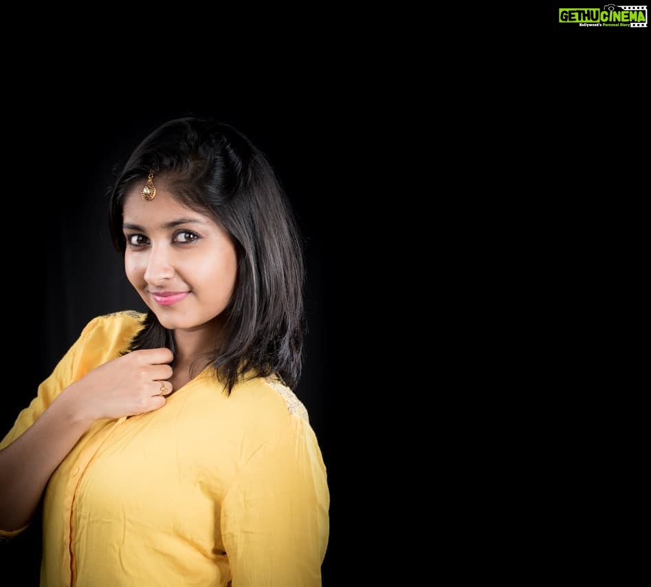 Archana Jois Instagram - This is to just show how I'm taken care of!. #chubbycheeks #fakesmile @simhasphotography