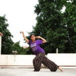 Archana Jois Instagram - अगजानन पद्मार्कं गजाननं अहर्निशम् । अनेकदंतं भक्तानां एकदन्तं उपास्महे ॥ Happy Ganesha chaturthi. . . . . . . . . Now please give me some kadubu!! #ganesha #vakratunda #ekadanta #gajanana #kadubu #momo #bharathanatyam #redmi #note5pro Malleswaram, Karnataka, India