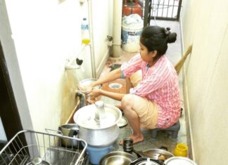 Archana Jois Instagram - Mother teaching her kids to do their fair share.. 😊 My sister @jois_vaishnavi isn't captured but we did wash them all! 😎 #staygrounded #stayhumble